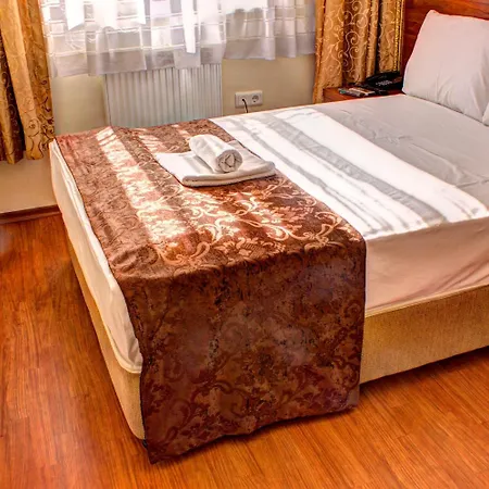 Real Life Otel