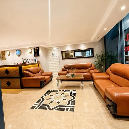 Otel Real Life 3*