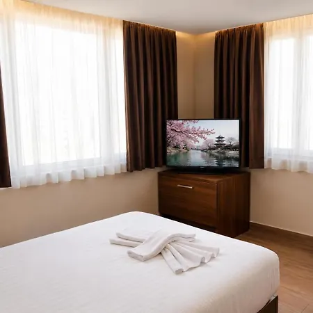 Otel Real Life