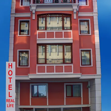 Hotel Real Life