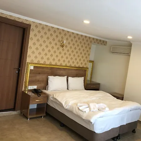 Hotel Real Life