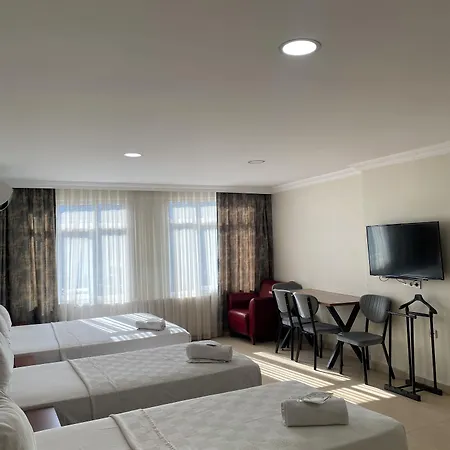 Hotel Real Life