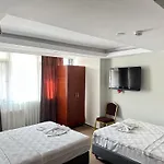 Real Life Hotel Istanboel