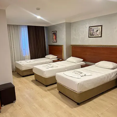 Hotel Real Life