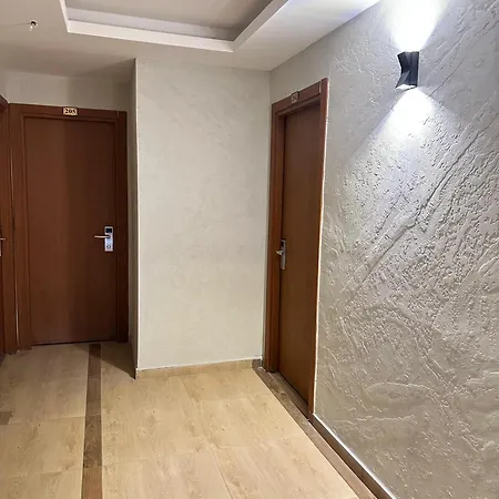 Hotel Real Life 2*