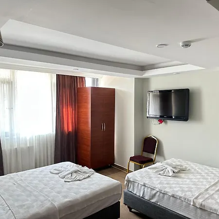 Real Life Hotel Istanboel