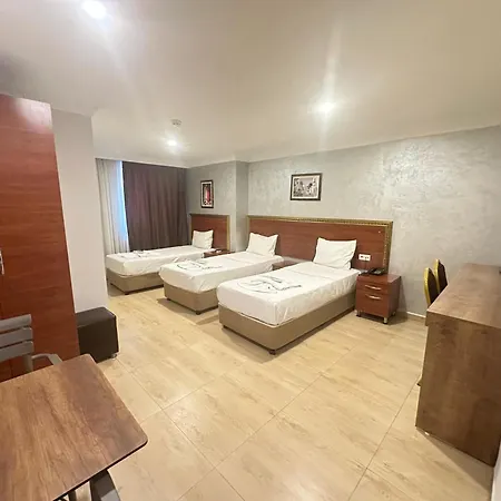 Hotel Real Life 2*