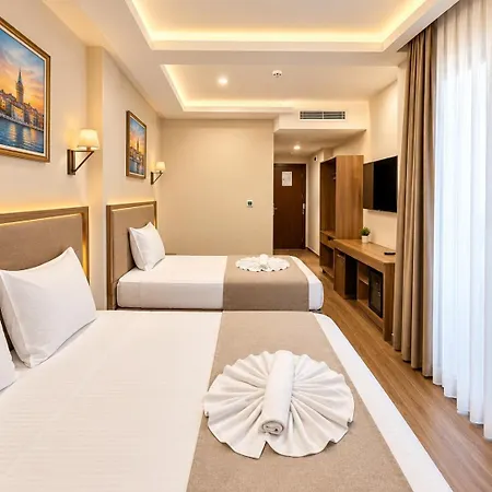 Hotel Real Life