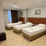 Hotel Real Life