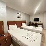 Real Life Hotel 3*