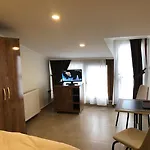 Hotel Real Life 3*