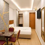 Hotel Real Life 3*