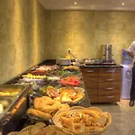ريال لايف فندق