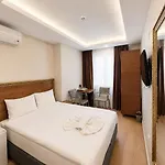 ريال لايف
